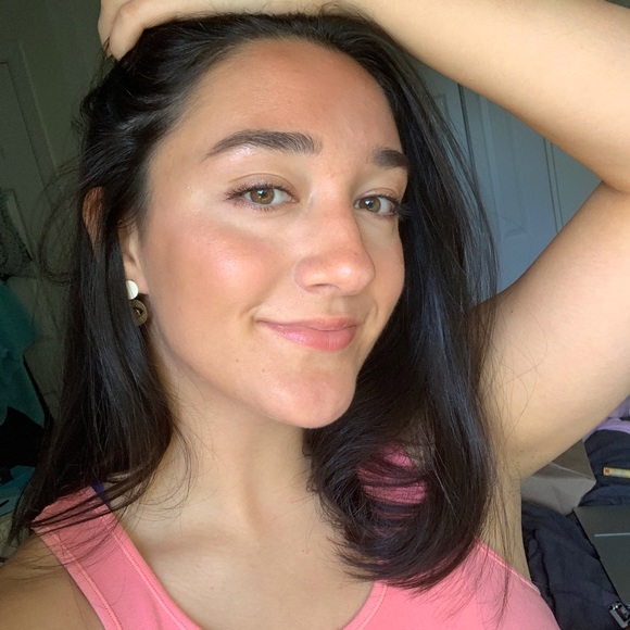 Meet your Posher, Ailis - Picture 1 of 1